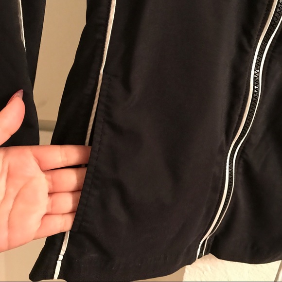 windbreaker - Picture 3 of 4