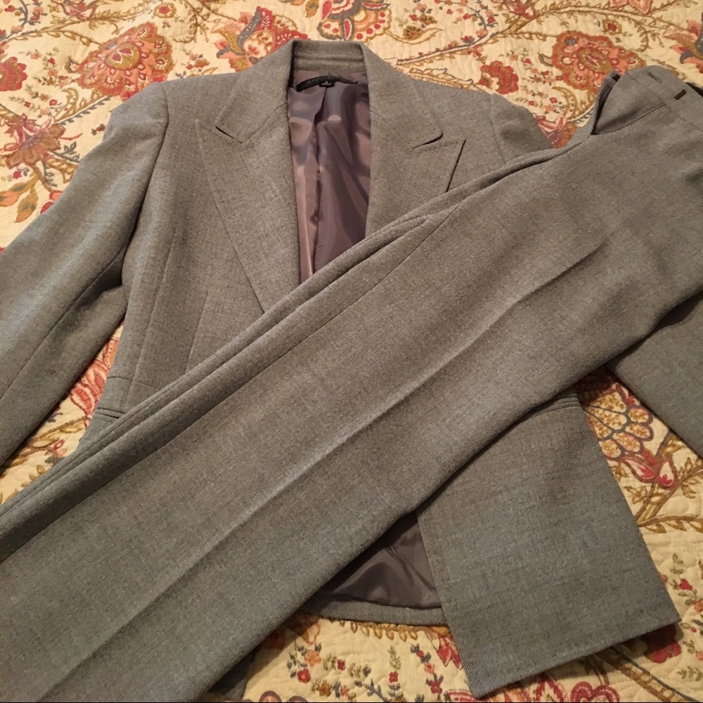 Anne Klein size 0 gray suit set! EUC