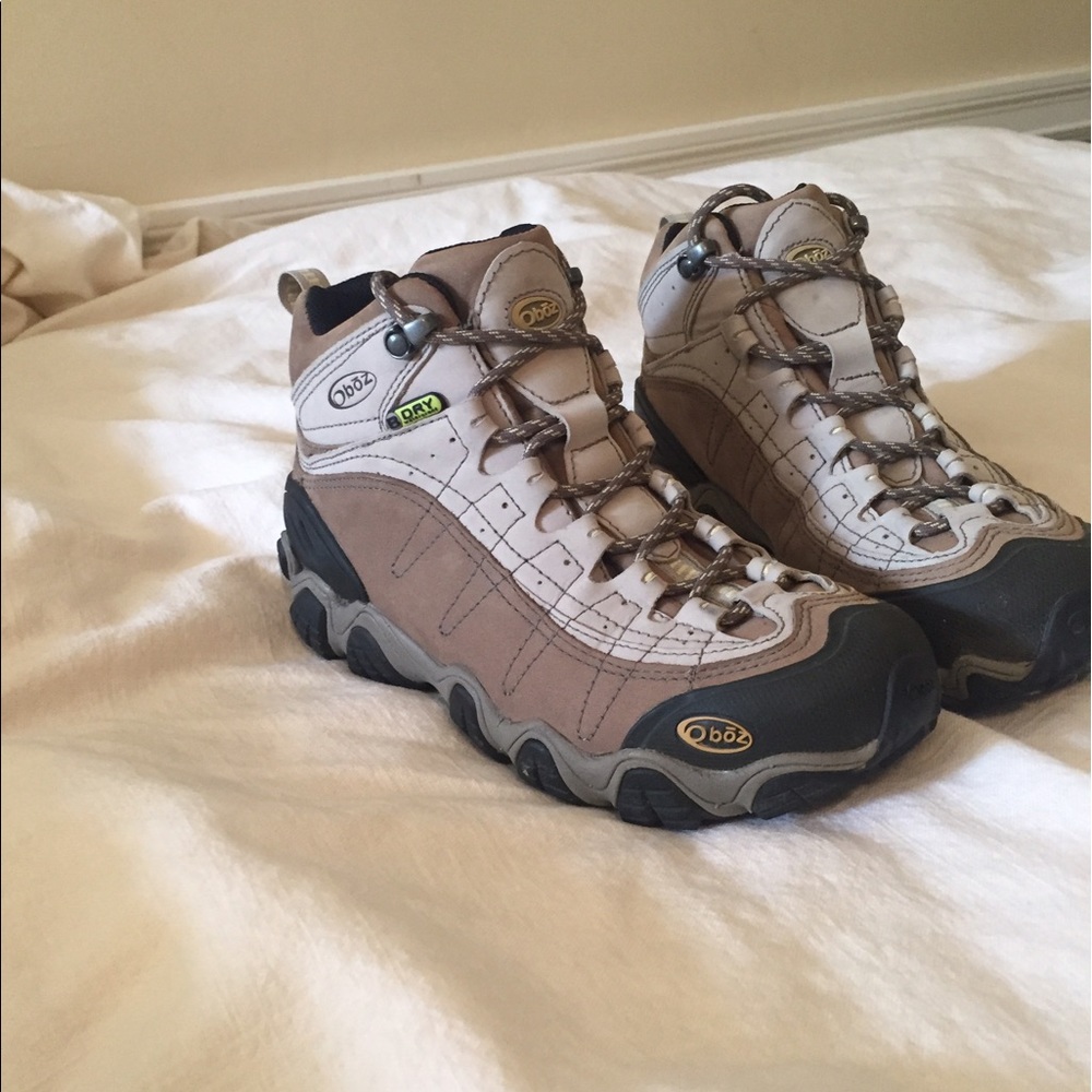 Oboz Women's Hiking Boots sz. 8 NEW
