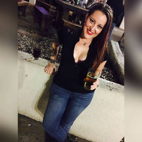 Meet your Posher, Laurie - Picture 1 of 1