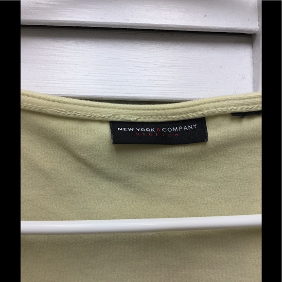 Ladies Top - Picture 2 of 3