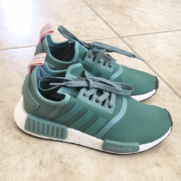 le adidas nmd vapore acciaio 55 poshmark le adidas nmd vapore acciaio 55 poshmark