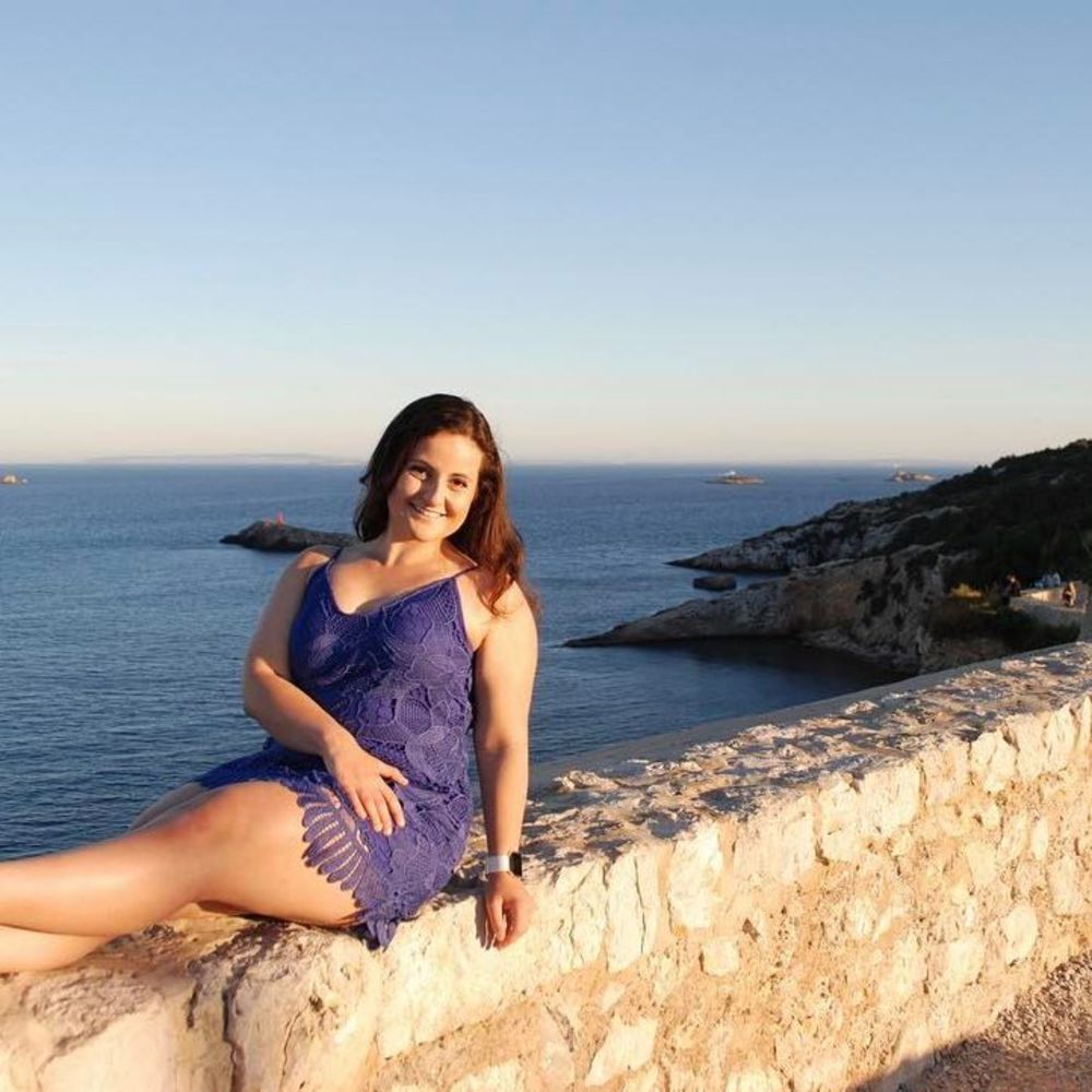 Meet your Posher, Marisa