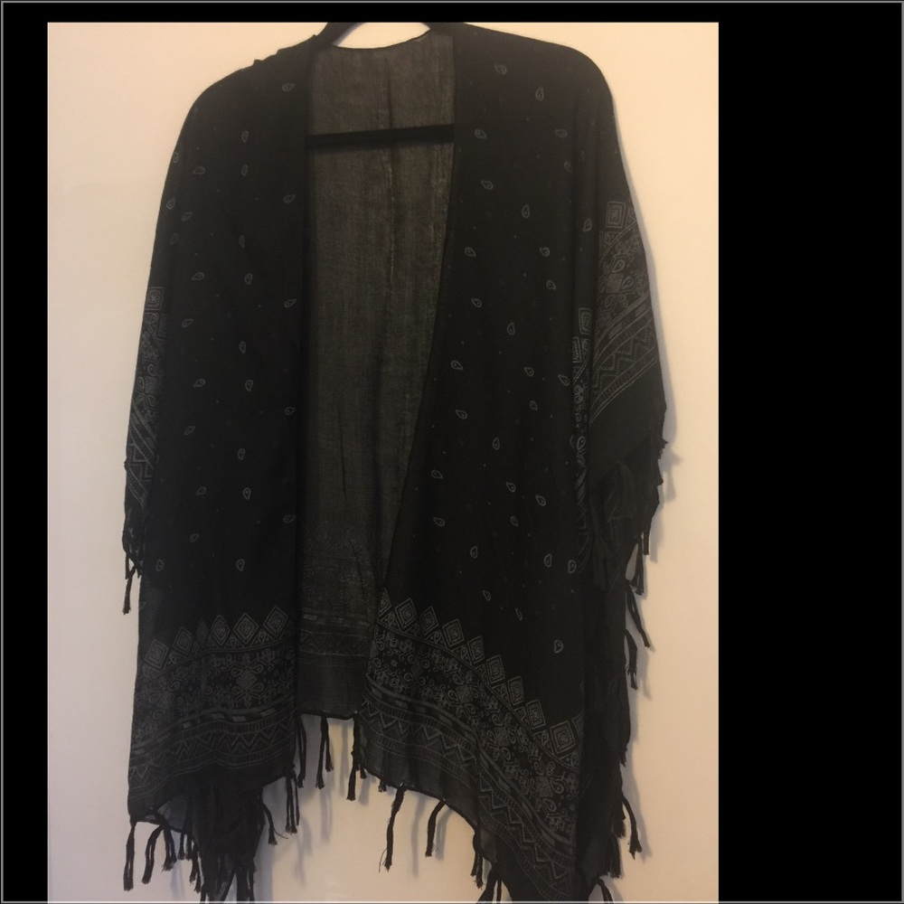 LAST ONE!!! Paisley print kimono