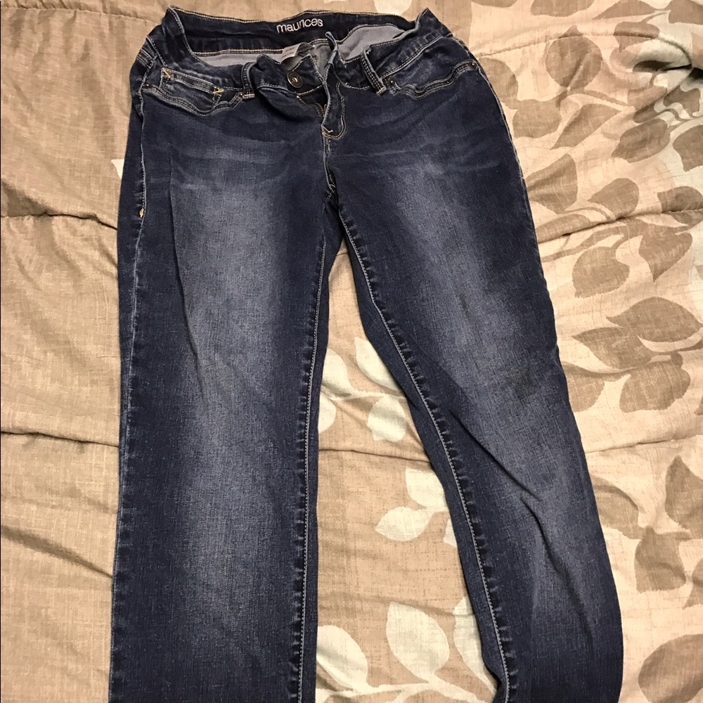Maurice's skinny jegging jeans