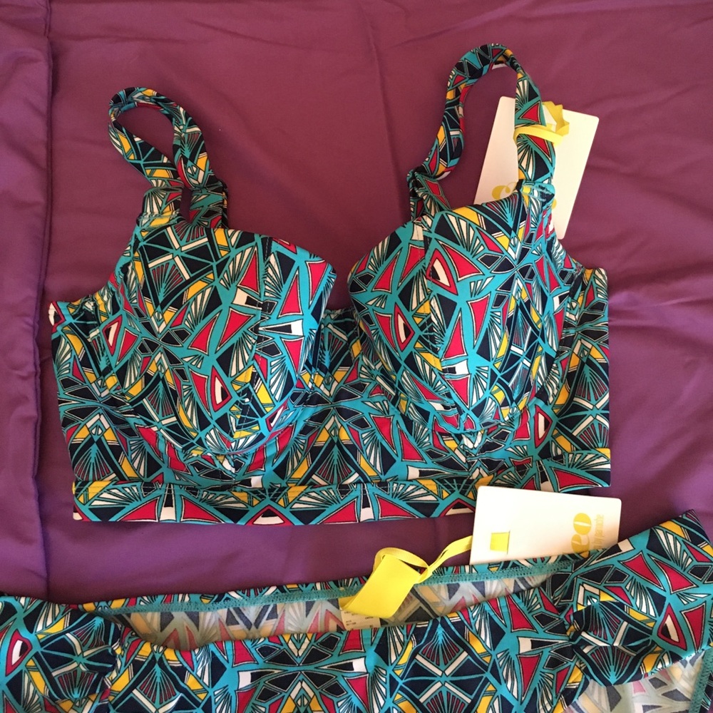 Aztec print bikini 32DDD/F