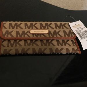 NWT Michael Kors wallet