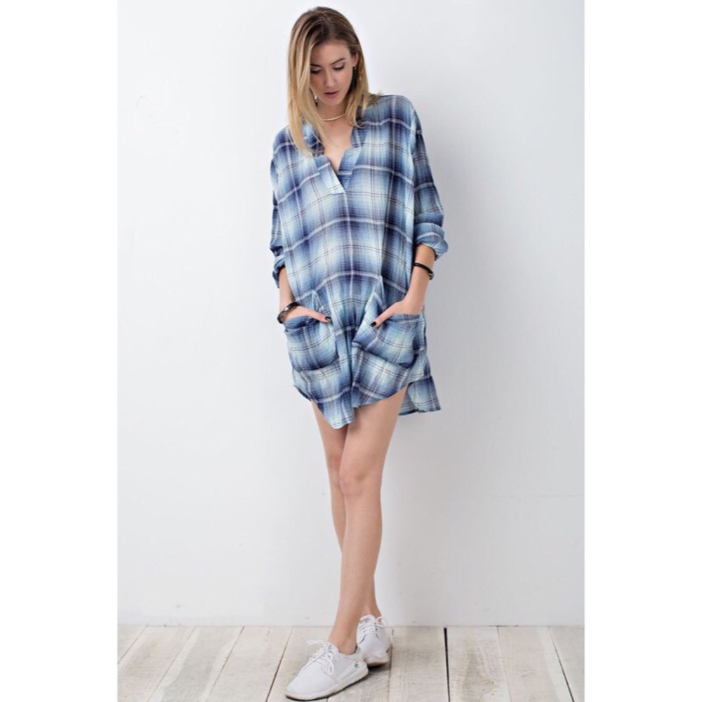 >>LAST<< On the Repeat Plaid Tunic - Blue - Picture 2 of 6
