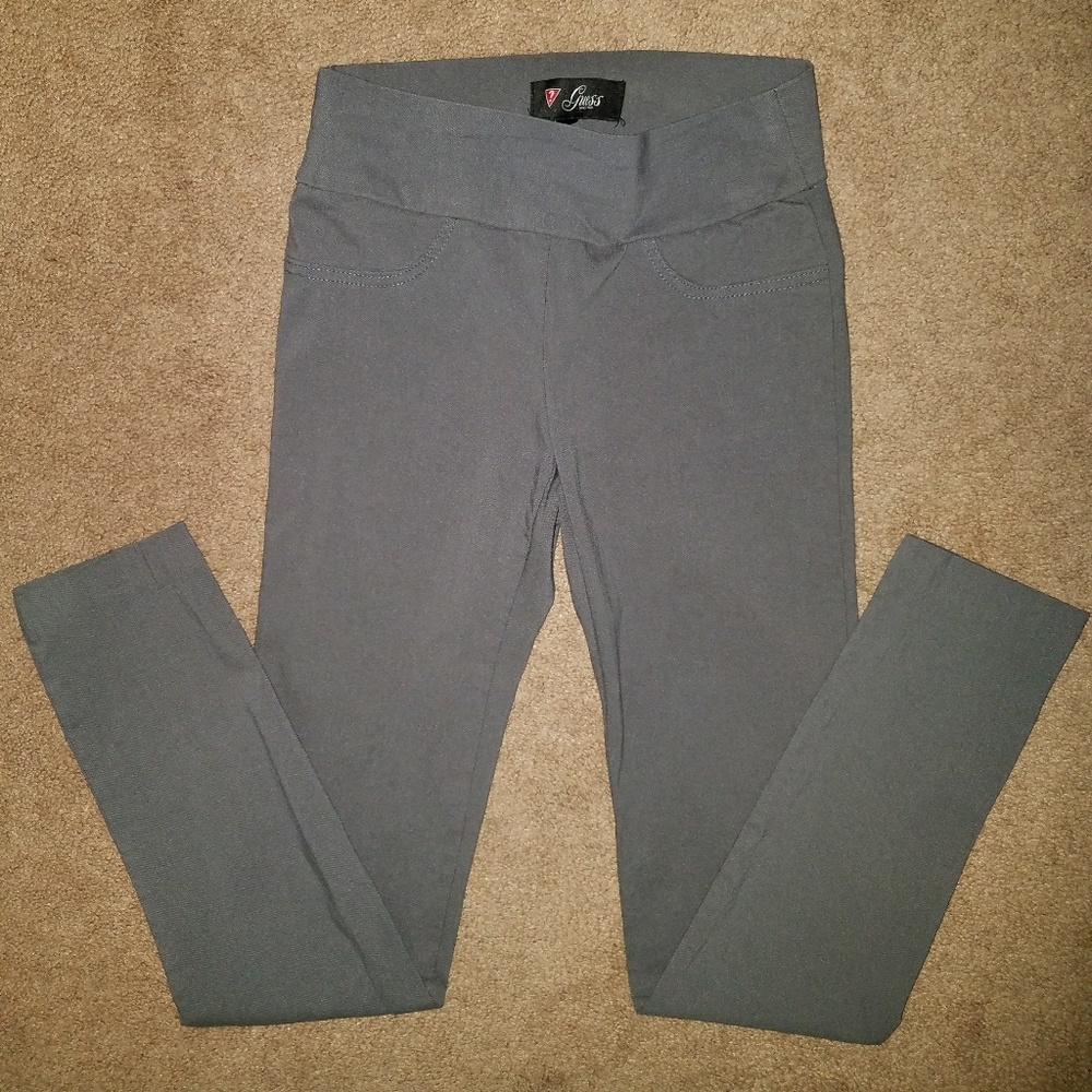 🌸🌸SOLD🌸🌸Guess Stretch Skinny Pants