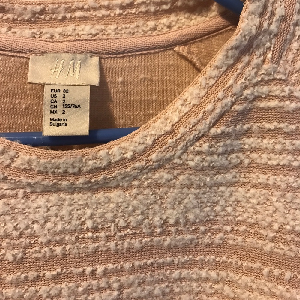 H&M Sweater - Picture 4 of 6