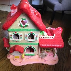 Kenner strawberry shortcake vintage house