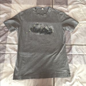 Lululemon men's grey fitted t-shirt- size med