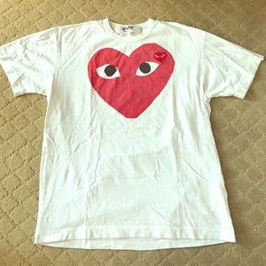 PLAY Comme de Garçons Heart T-shirt size. XL