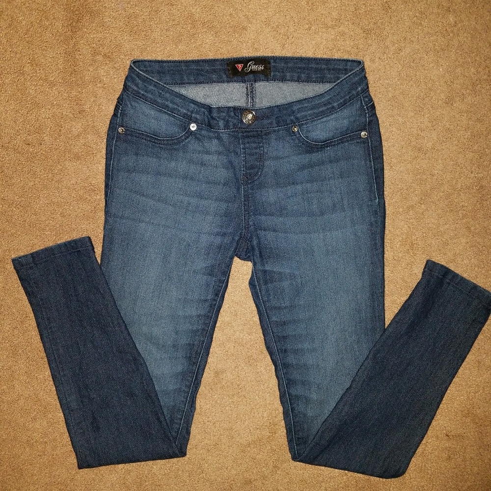 🌸🌸SOLD🌸🌸 Guess Skinny Jeans