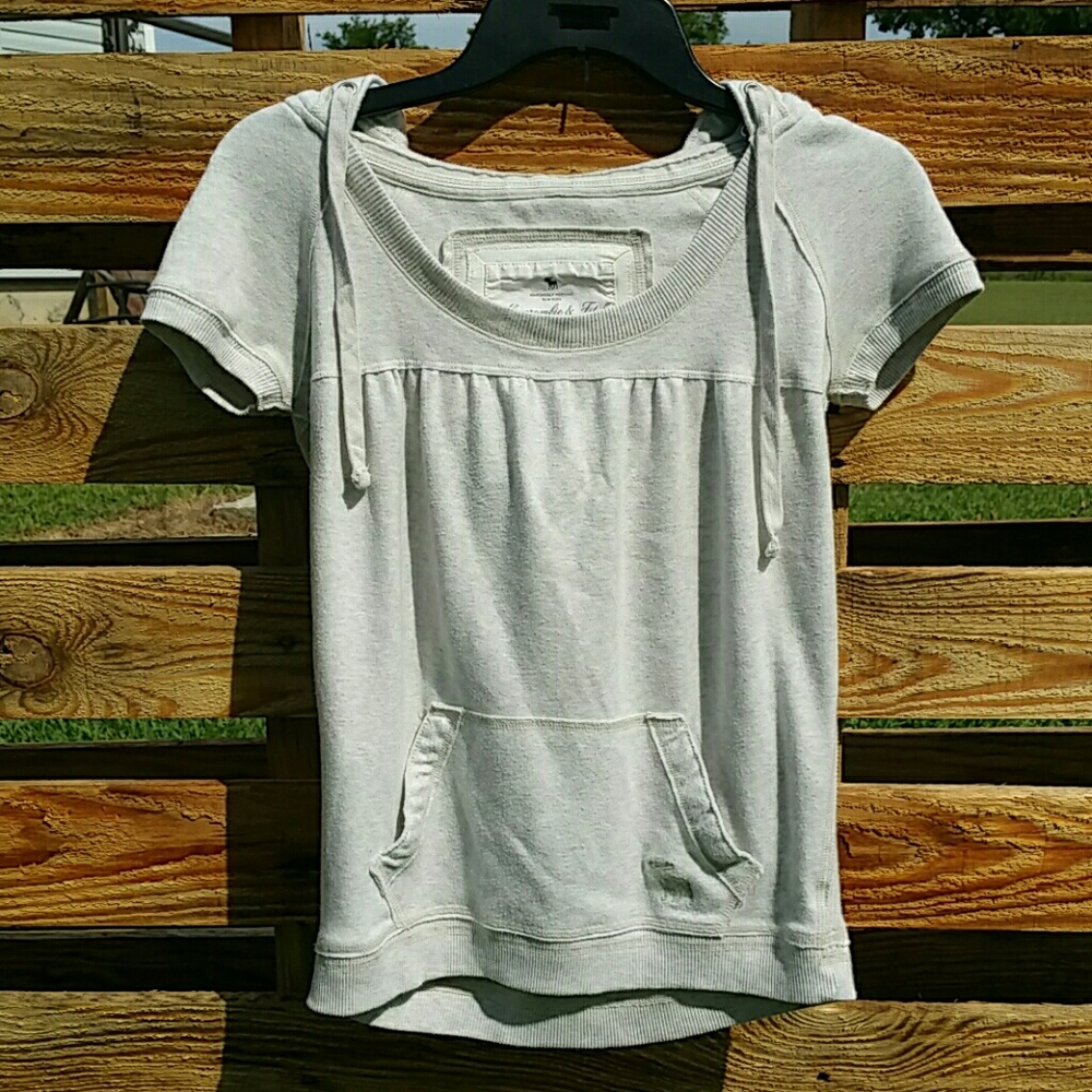 Abercrombie & Fitch short sleeve hoodie EUC