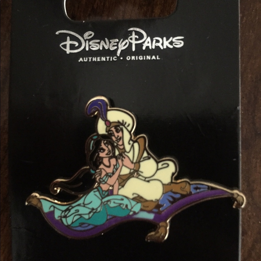 Aladdin and Jasmine flying carpet Disney Pin
