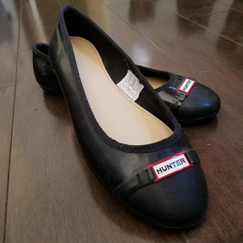 Hunter black rain flats