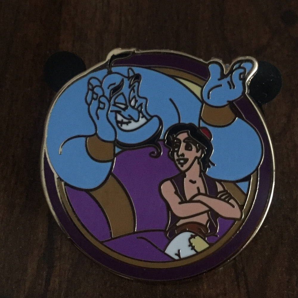 Disney Aladdin and Genie pin NWOT