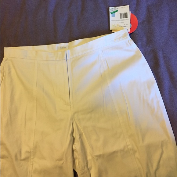 Liz Claiborne Pants - Liz Claiborne - White ankle length pant