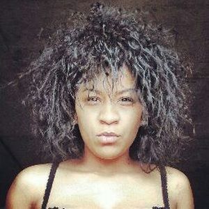 Meet your Posher, Naomi