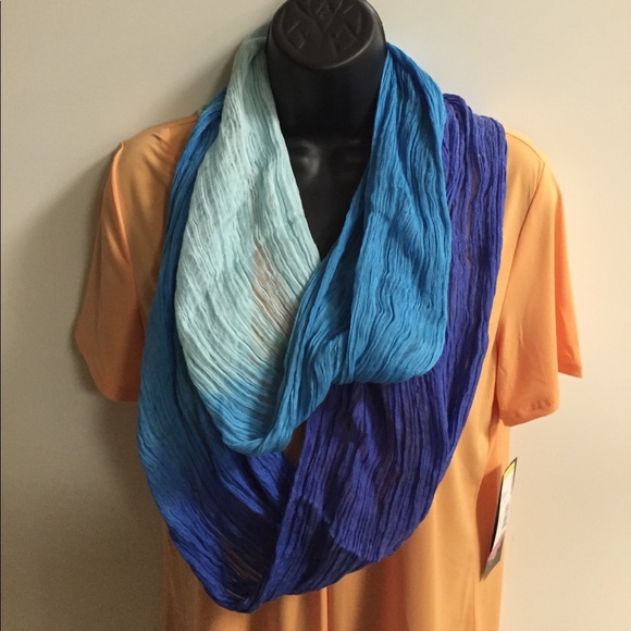 Thirty Six Studio Loop Scarf - Picture 1 of 2