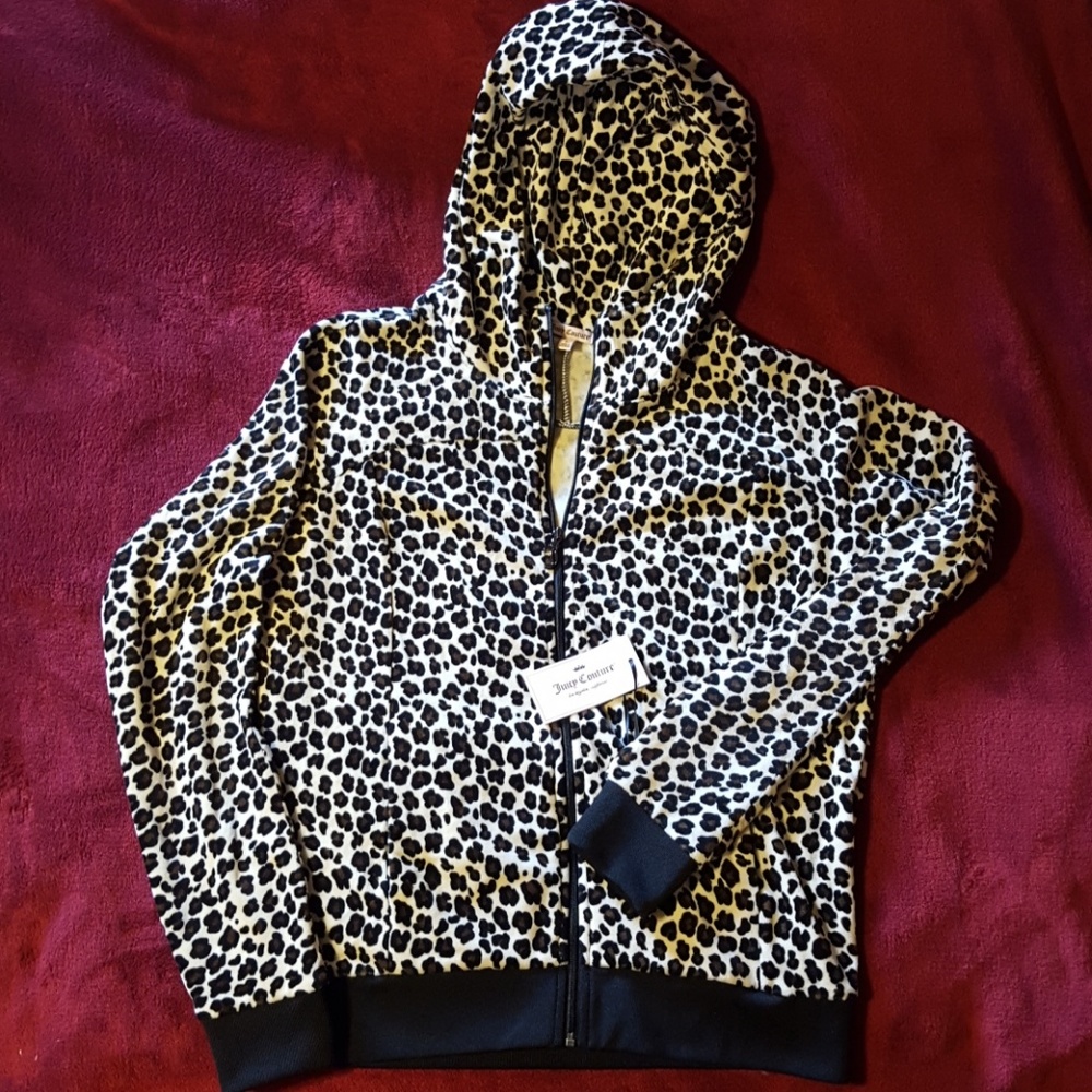 Super soft and cute leopard print velour hoodie!