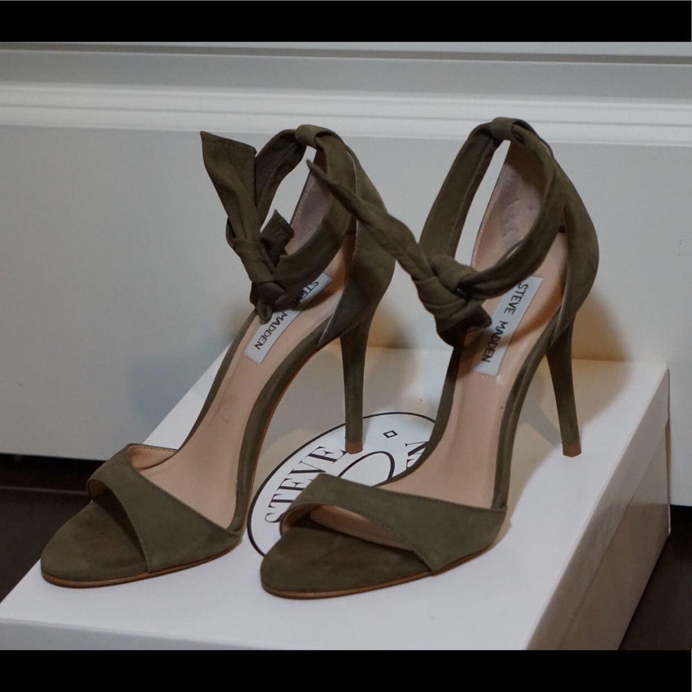 🎉Steve Madden Bowwtye Olive Nubuck