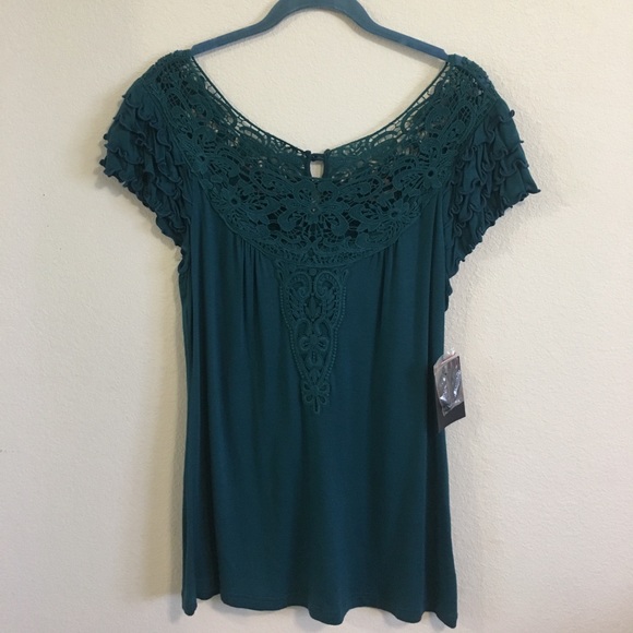 Tops - NWT Turquoise/Teal Blouse!