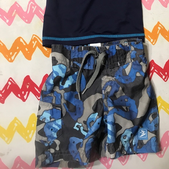 Baby boy swim shorts and shirt - Picture 2 of 2