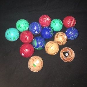 15 Bakugon with carrying case