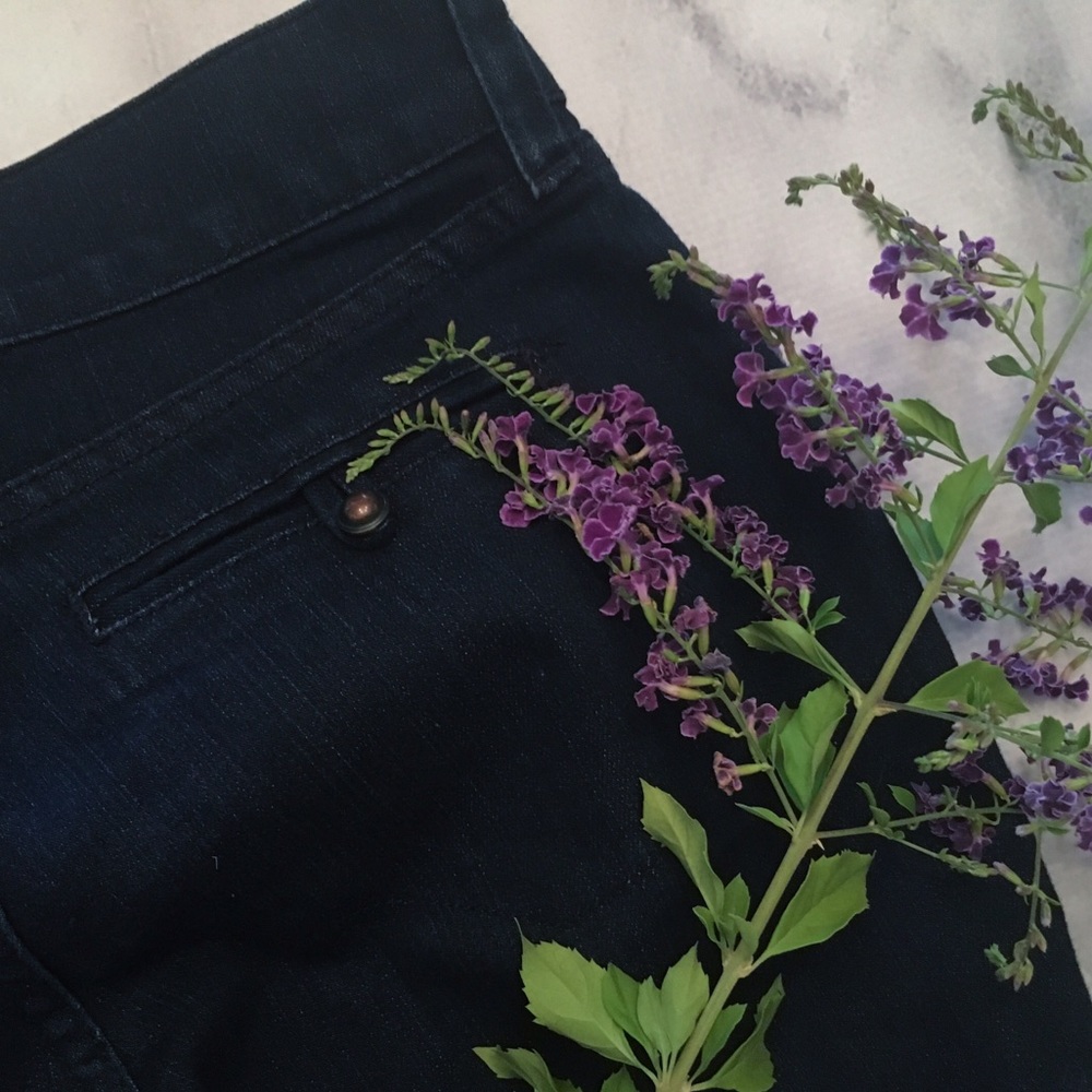 Cache Sailor Denim Crops - Picture 3 of 4