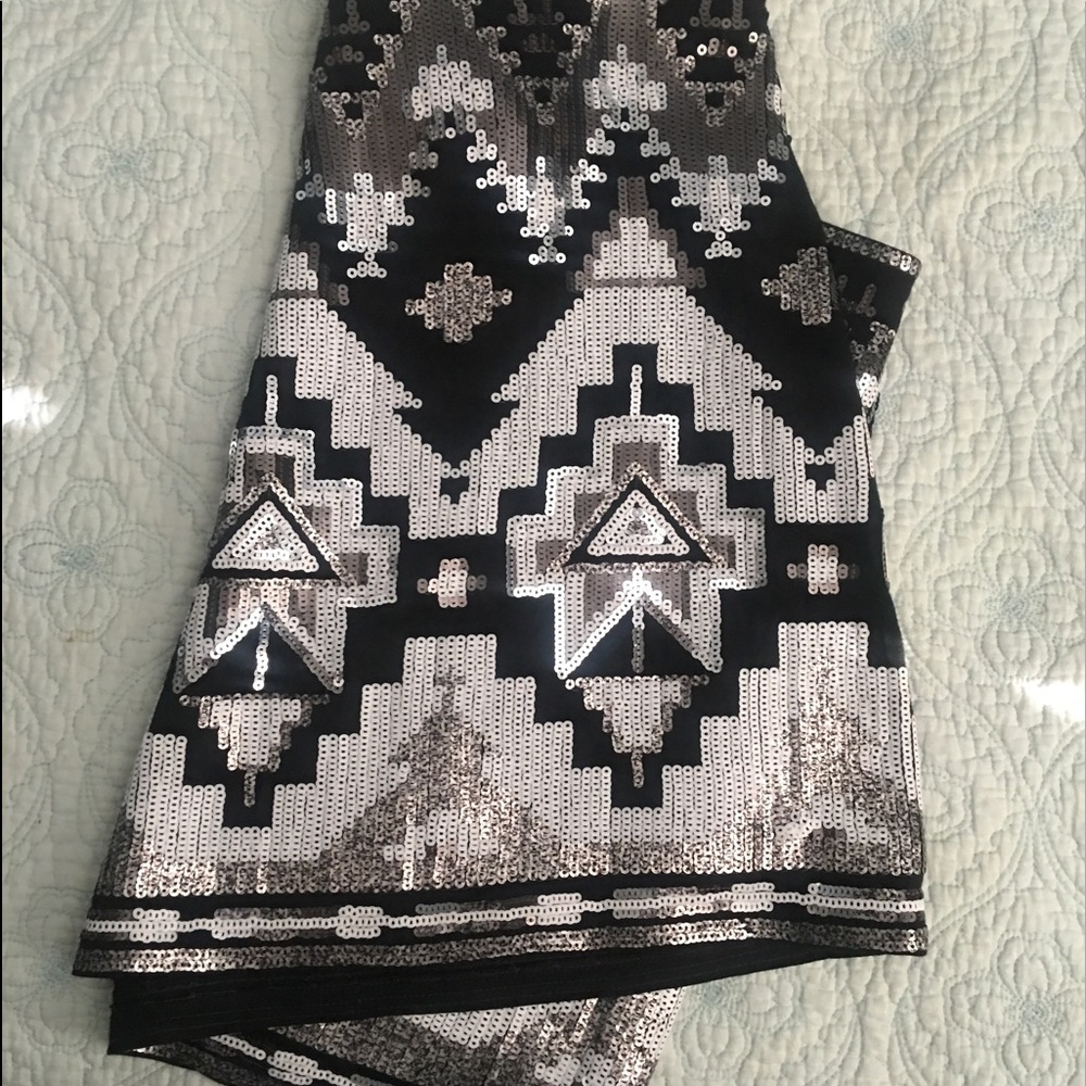 ✨Aztec sequin mini skirt.