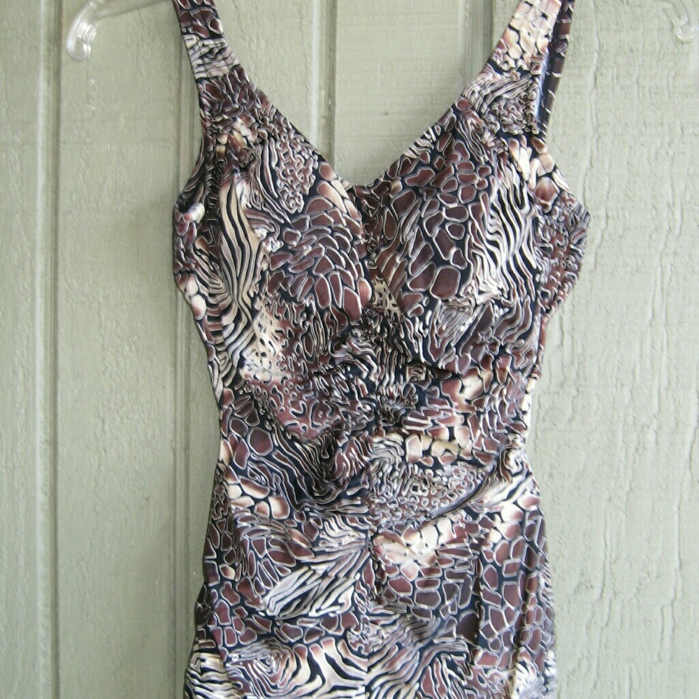 Leopard print under wire slimming swimming suit