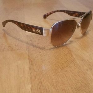 Coach Olivia L944 Sunglasses