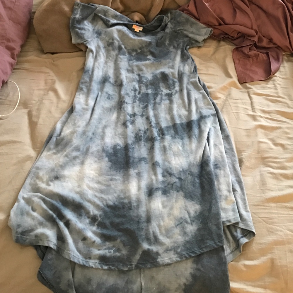 Lularoe Carly tye dye dress