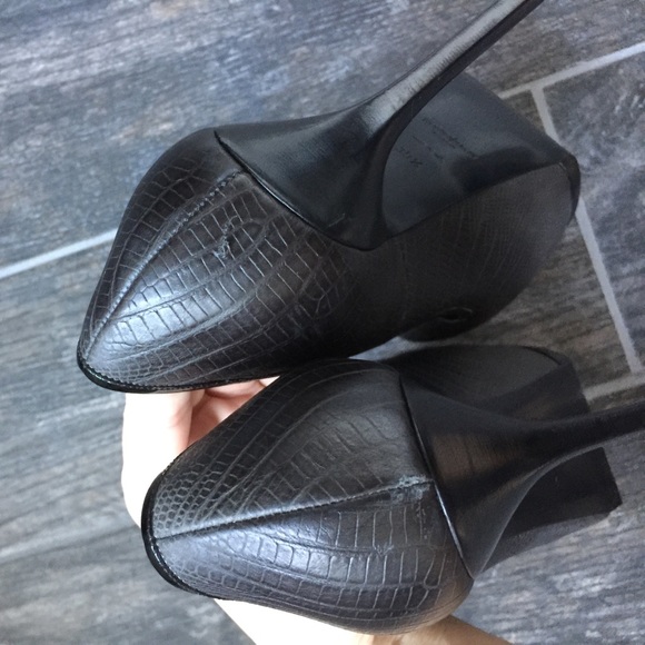 YSL Black Croc Embossed Tribute Heels - Picture 4 of 4