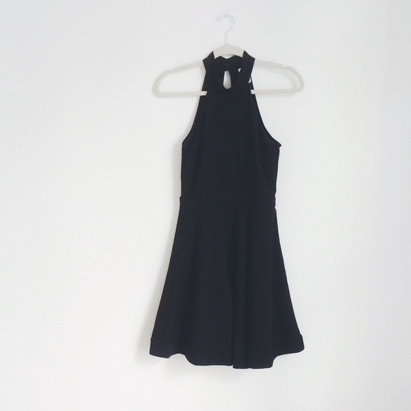 NWT Black sleeveless flare dress - Picture 3 of 5