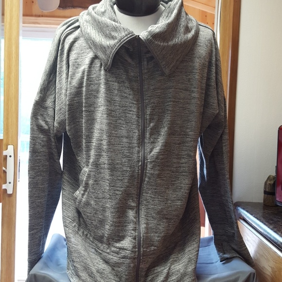 Your Selections A yoga jacket with zip pockets, thumb holes, and flat lock seams. Ladies Full Zip Hooded Jacket. A tri-blend jacket with front zip, hood, and pockets. Mens Team Wear Jacket. A raglan jacket with side seam pockets, thumb holes, raglan sleeve, and a contrast white zipper. Also available in girls and ladies sizes.