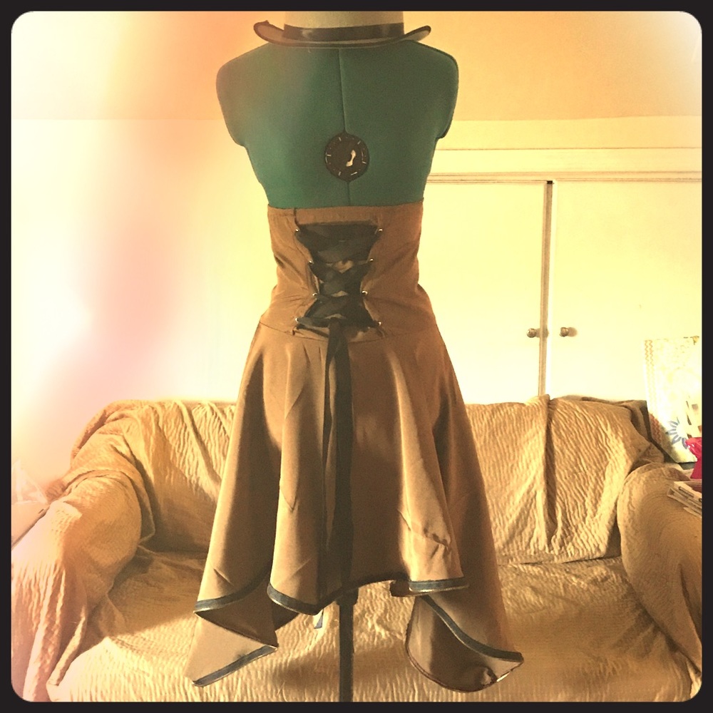 Corset Skirt with Zipper Trimming