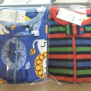 ✨ Cute NWT footed one-piece bundle ✨