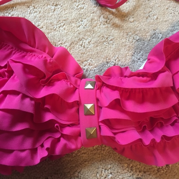 Pink ruffle bikini 👙 - Picture 3 of 6