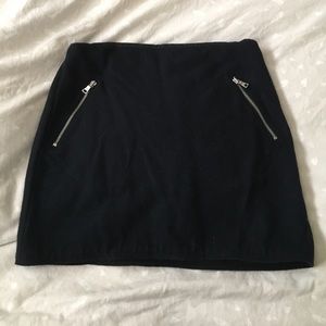 Black Gap mini skirt - size 4