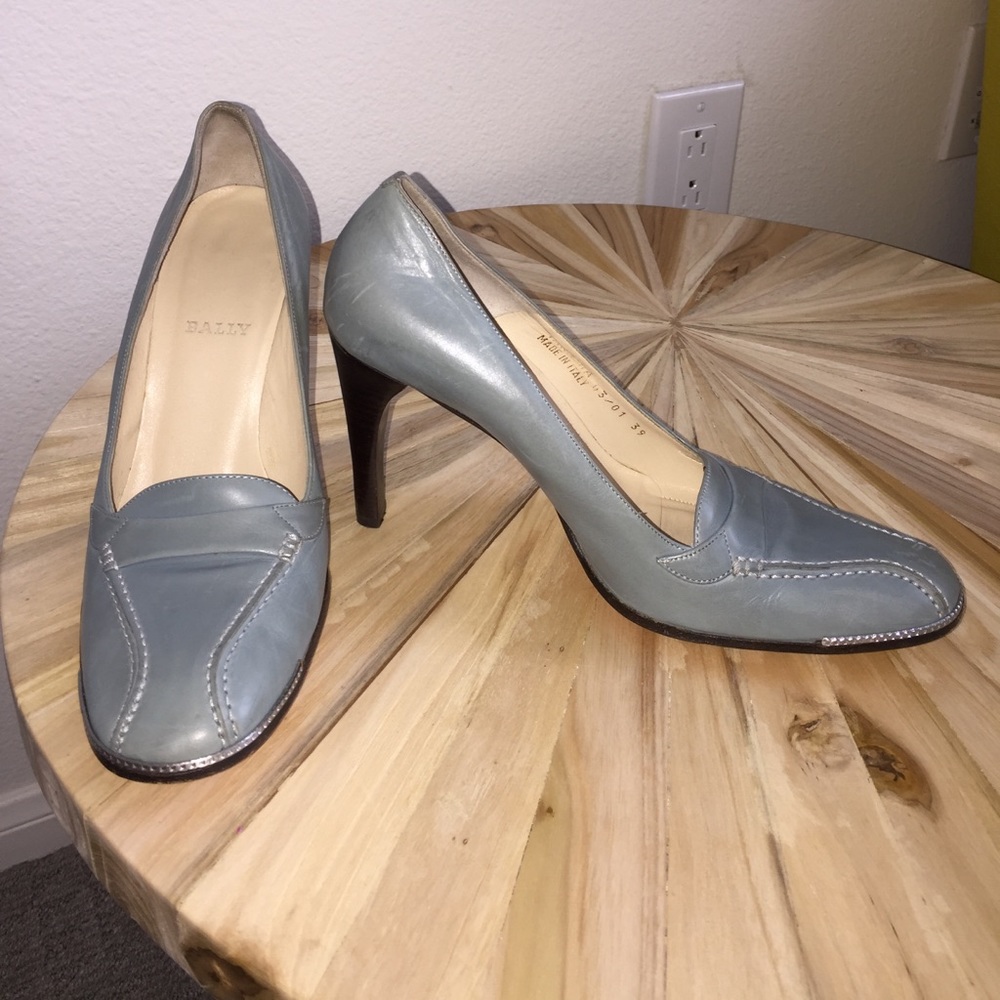Bally loafer style pumps size 8.5