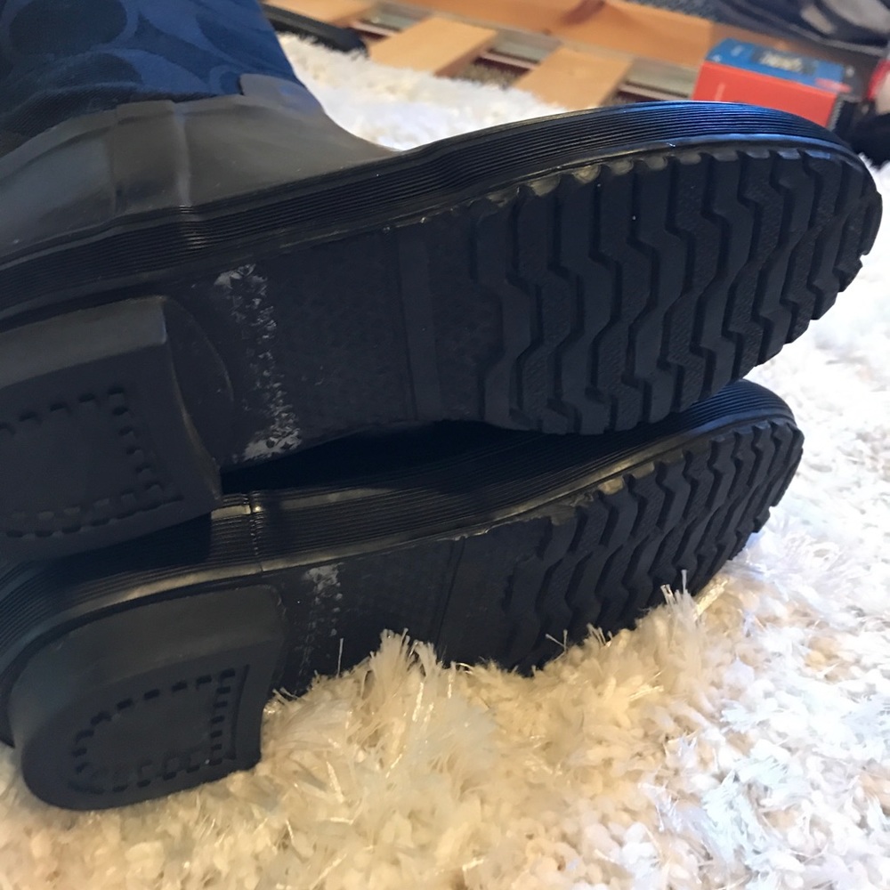 AUTHENTIC Coach Paige Signature Rain boots - Picture 3 of 3