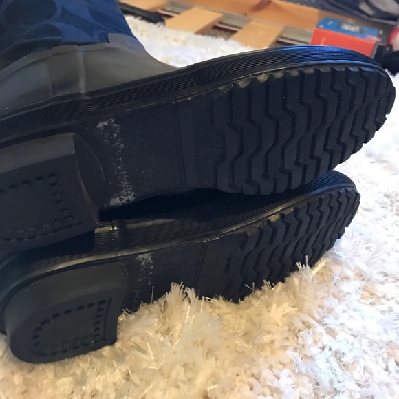 AUTHENTIC Coach Paige Signature Rain boots - Picture 3 of 3