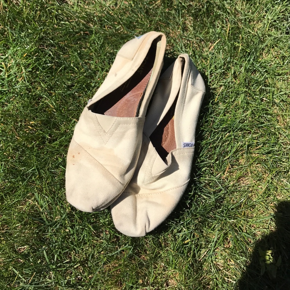 Toms