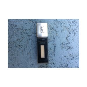 YSL Fusion Ink Foundation - B30 Almond