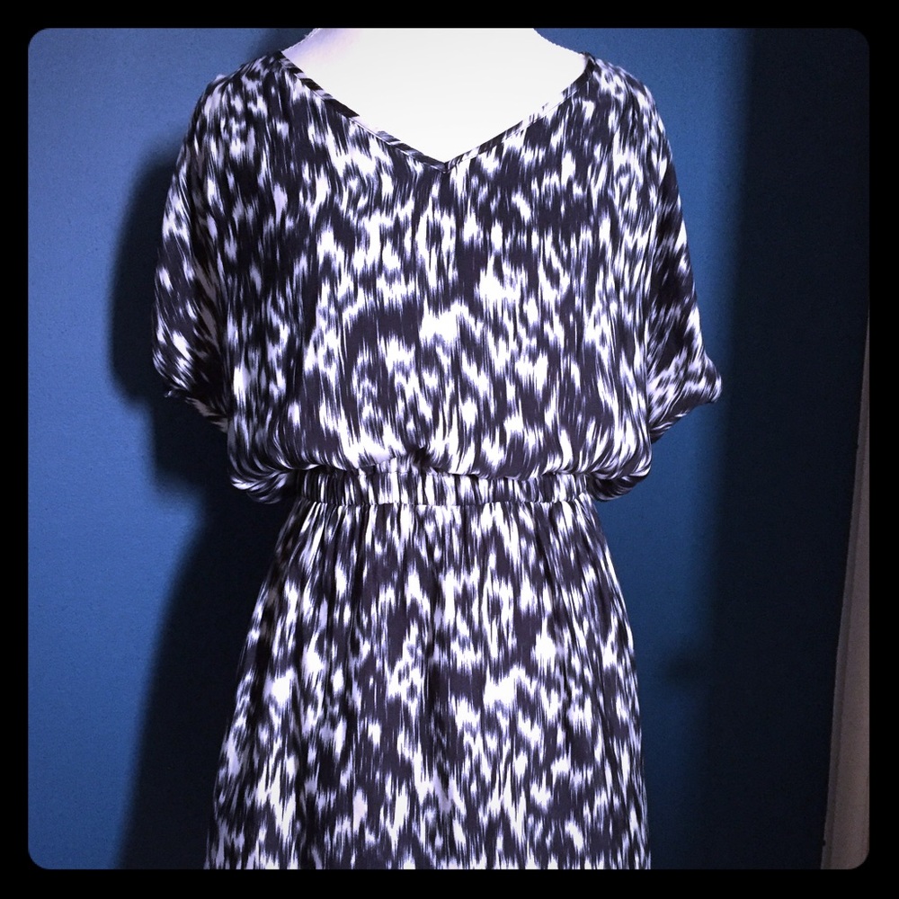 Express black and off-white print dress