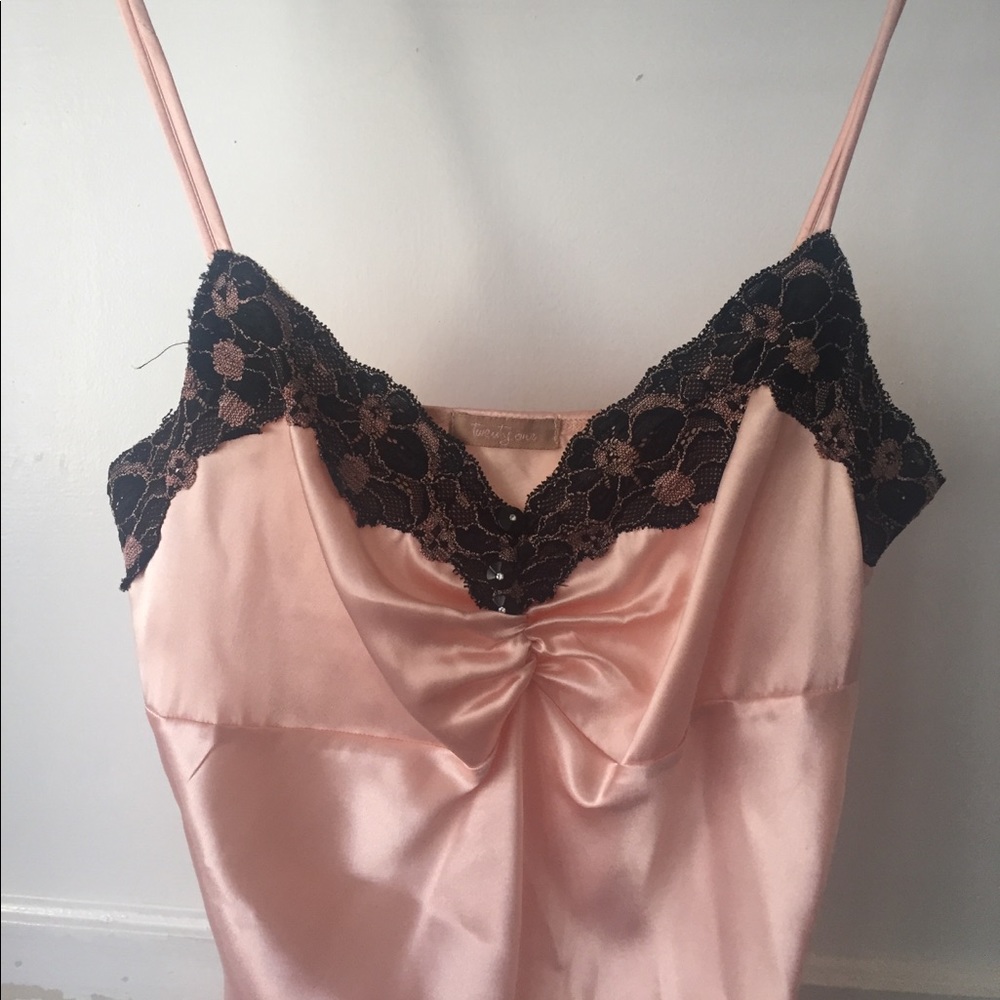 Spaghetti strapped top! - Picture 2 of 4