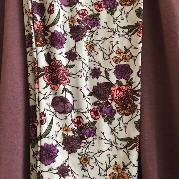 BNWT LULAROE OUTFIT - Picture 2 of 8